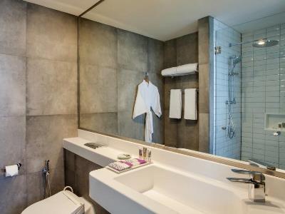 Hotel Mercure Pantai Indah Kapuk 4*