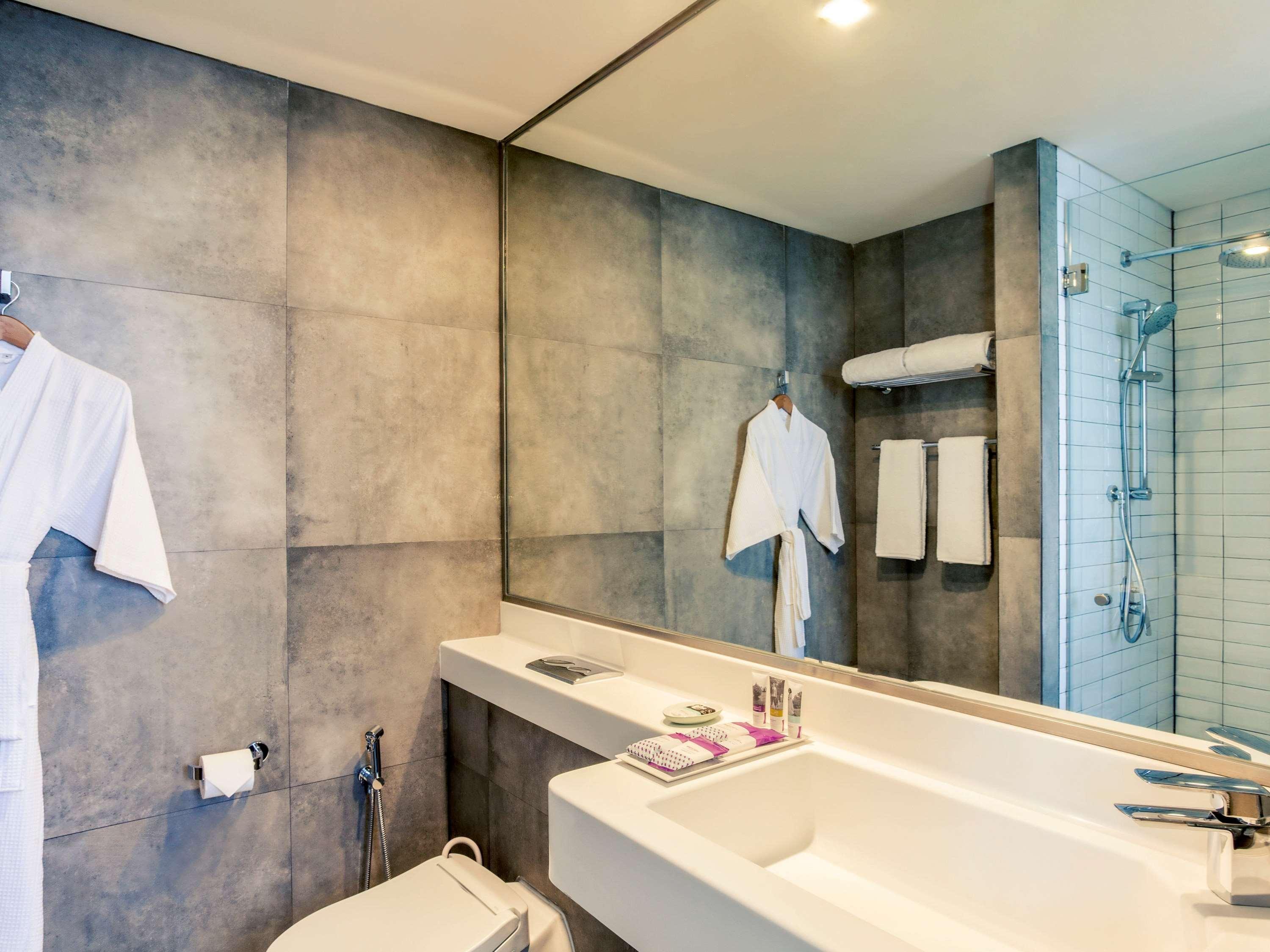 Mercure Pantai Indah Kapuk Hotel 4*